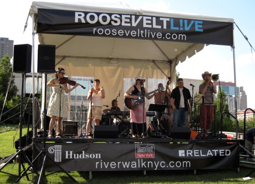 Gloria Deluxe onstage at Roosevelt Live on a beautiful Saturday afternoon. (Photos copyright 2009, Steven P. Marsh)