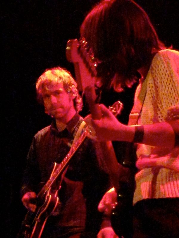 Aaron Dessner looking over Sharon Van Etten's shoulder. Photo © 2012 Steven P. Marsh/willyoumissme.com)
