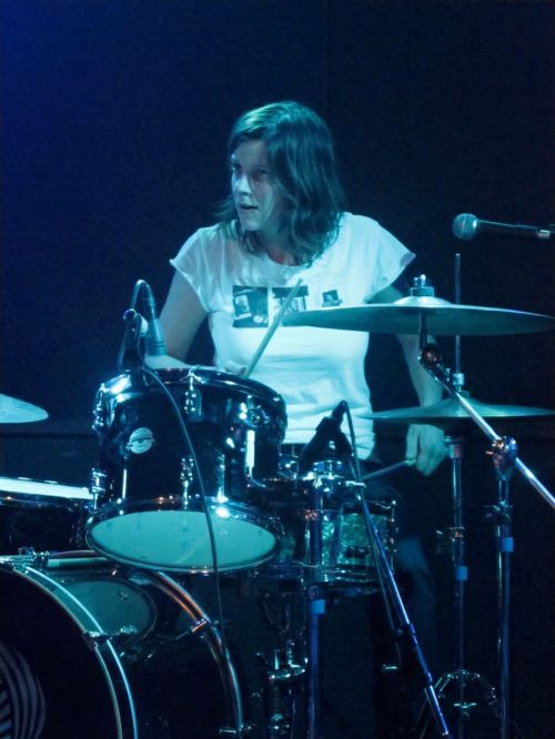 Kristin Mueller is serious locked in with her bandmates in Lucinda Black Bear. (© 2010, Steven P. Marsh/www.willyoumissme.com)